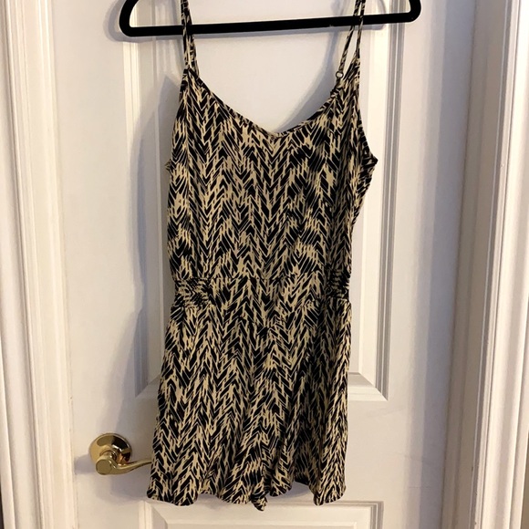 Romper - Picture 1 of 3